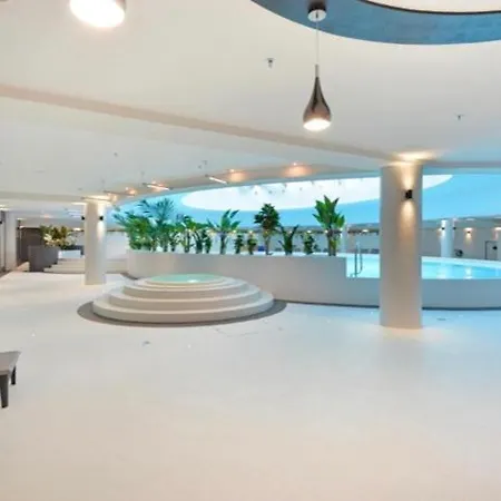 Hanza Tower Exclusive & Jacuzzi & Sauna & Pool *