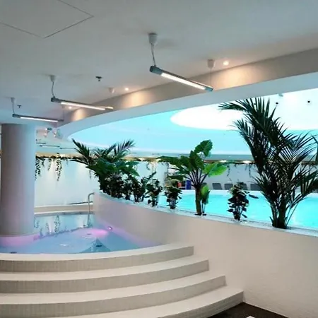 Hanza Tower Exclusive & Jacuzzi & Sauna & Pool Stettin
